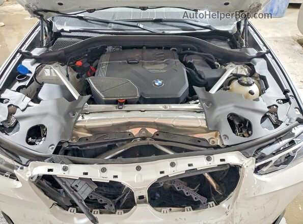 5UX43DP08R9W64737 2024 BMW X3 Белый Вид подкапотного пространства