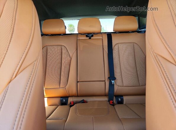 5UX43DP0XP9S93187 2023 BMW X3 Gray Vista de los asientos traseros