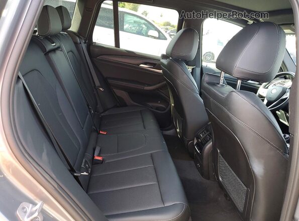 5UX43DP0XR9V86252 2024 BMW X3 Gray უკანა სალონის ხედი