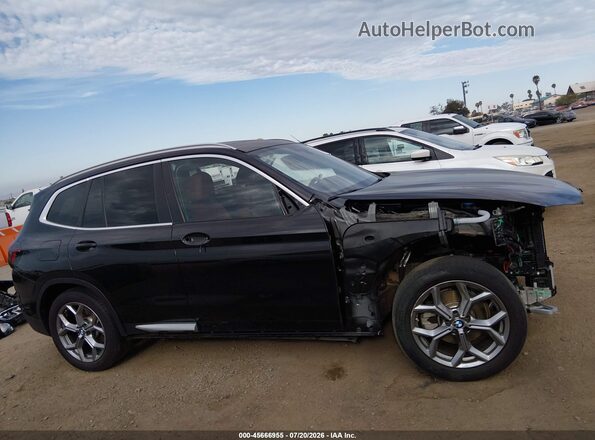 5UX43DP0XR9W24319 2024 BMW X3 Black Панорамний вид салону 360°