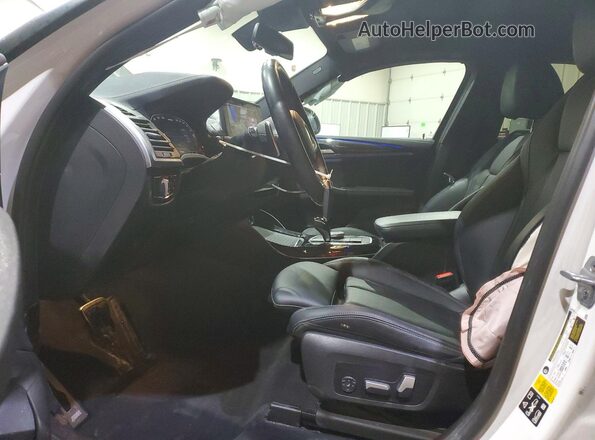 5UX43DT01P9P95267 2023 BMW X4 Green წინა სალონის ხედი