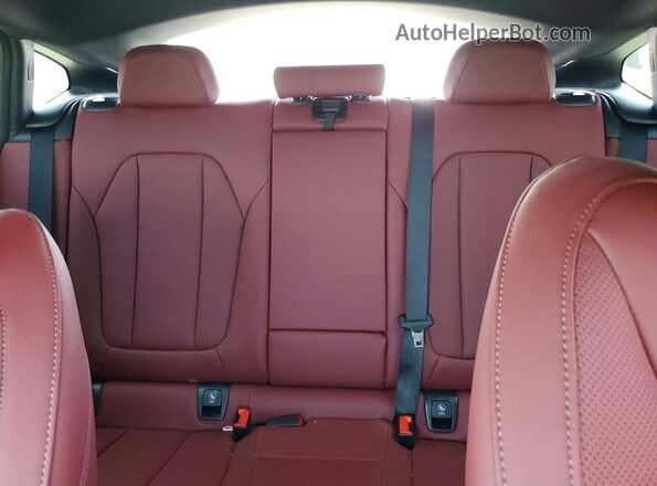 5UX43DT08S9134571 2025 BMW X4 Gray Հետևի նստատեղերի տեսք