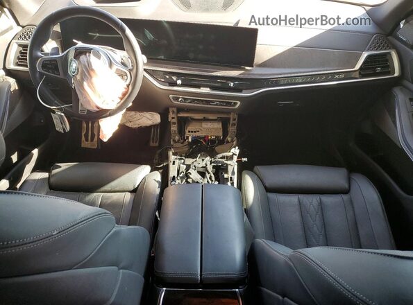 5UX43EU00R9S29494 2024 BMW X5 Gray Вид панелі приладів