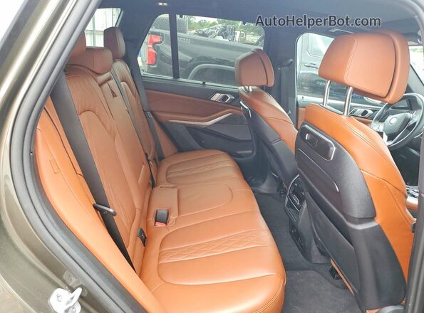 5UX43EU03R9U76802 2024 BMW X5 Green Вид задніх сидінь