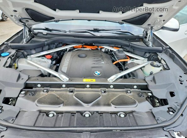 5UX43EU03S9Y62481 2025 BMW X5 White Вид задньої частини салону