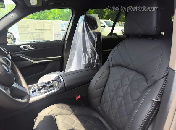 5UX43EU06T9434387 2026 BMW X5 Black Rear seats view