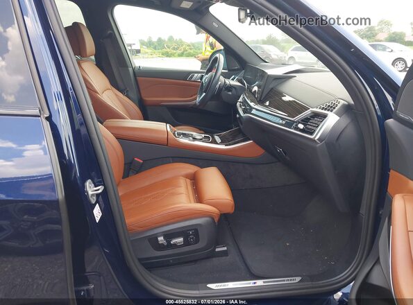 5UX43EU09S9W80431 2025 BMW X5 Blue Widok wnętrza z przodu