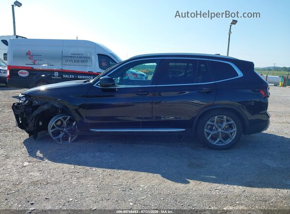 5UX53DP00N9L95051 2022 BMW X3 Black 360 interior view