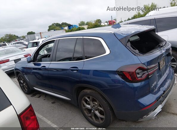 5UX53DP04N9J91014 2022 BMW X3 Blue Widok wnętrza 360 stopni