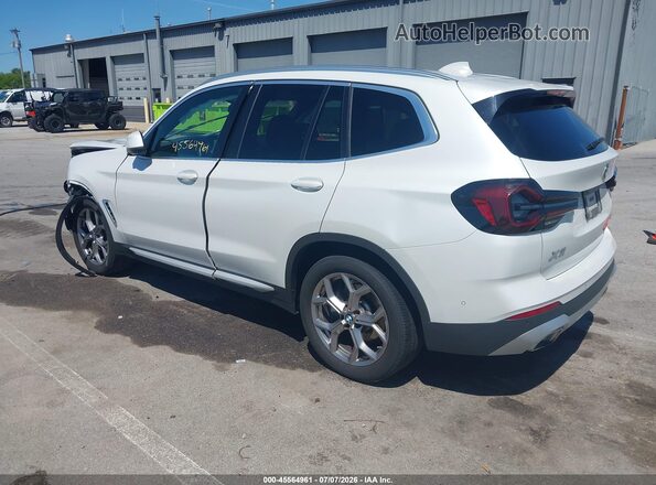 5UX53DP05R9U54844 2024 BMW X3 White Trasero izquierdo