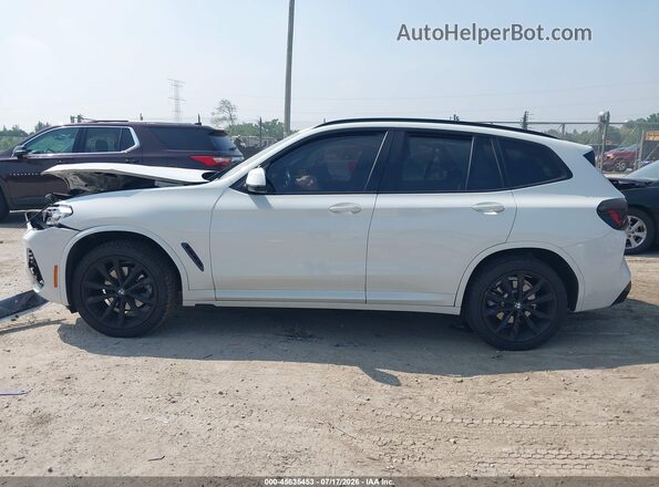 5UX53DP06N9J94450 2022 BMW X3 White Widok wnętrza 360 stopni