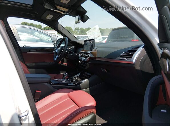 5UX53DP07P9S68851 2023 BMW X3 White Front interior view