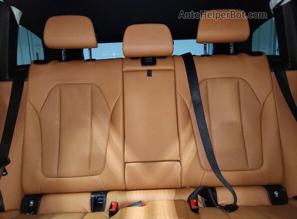 5UX53DP08N9N39431 2022 BMW X3 Blue Widok tylnych siedzeń
