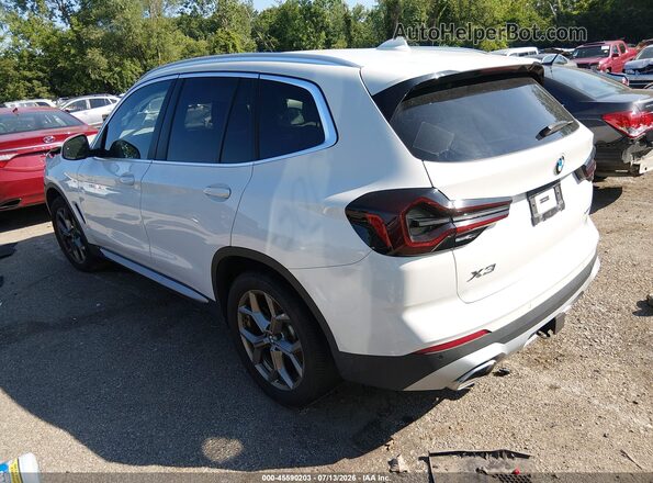 5UX53DP08R9U27685 2024 BMW X3 White Trasero izquierdo