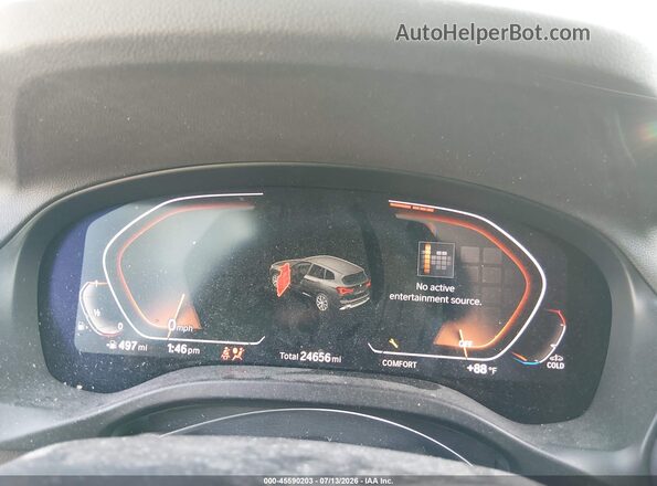 5UX53DP08R9U27685 2024 BMW X3 White Vista de los asientos traseros