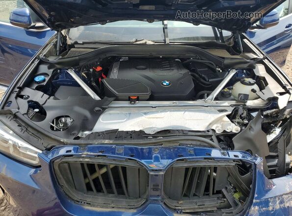 5UX53DP09N9M16804 2022 BMW X3 Blue Vista del compartimento del motor