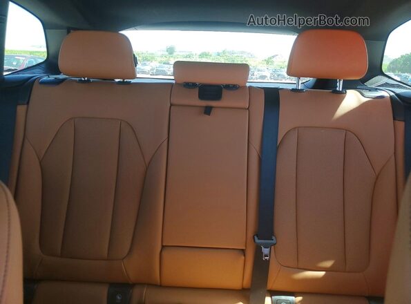 5UX53DP09R9V39251 2024 BMW X3 Black Հետևի նստատեղերի տեսք
