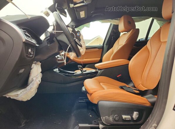 5UX53DP0XN9J26085 2022 BMW X3 White წინა სალონის ხედი