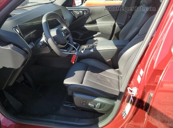 5UX53GP03S9Y72083 2025 BMW X3 Red Вид салону спереду