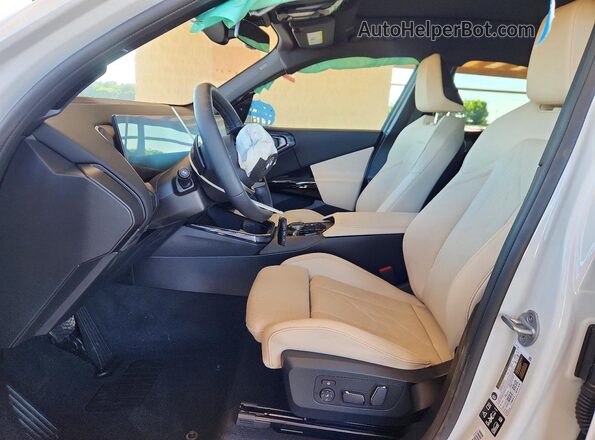 5UX53GP03T9211316 2026 BMW X3 White Вид салону спереду