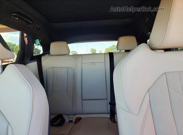 5UX53GP03T9211316 2026 BMW X3 White Вид задніх сидінь