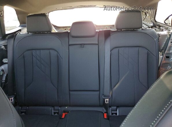 5UX53GP05S9018471 2025 BMW X3 Gray Вид задніх сидінь