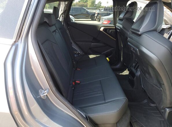 5UX53GP05S9018471 2025 BMW X3 Gray Вид задньої частини салону