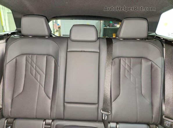 5UX53GP05S9033827 2025 BMW X3 White Vista de los asientos traseros