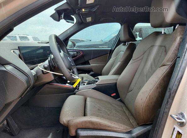 5UX53GP07S9Z04405 2025 BMW X3 Beige Front interior view