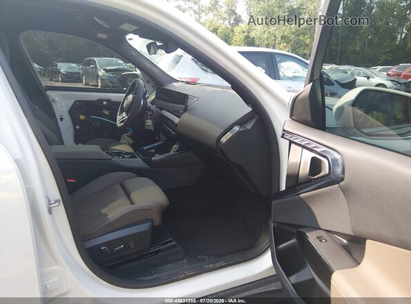 5UX53GP07T9429940 2026 BMW X3 White Вид салону спереду