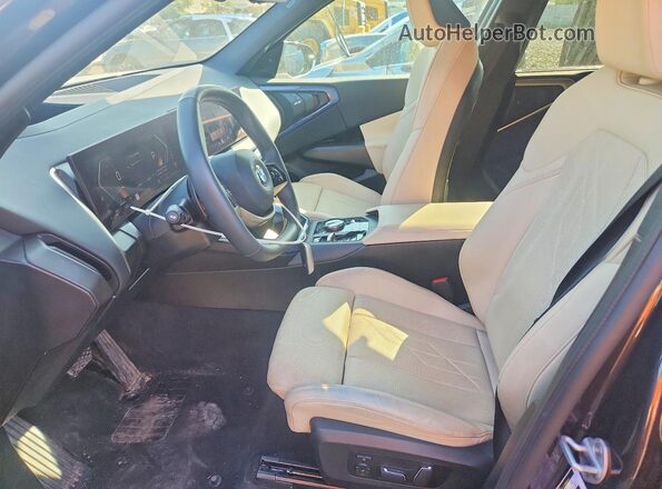 5UX53GP08S9Y32422 2025 BMW X3 Серый Вид салона спереди