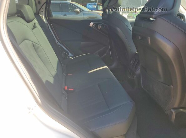 5UX53GP08T9205592 2026 BMW X3 White Widok wnętrza z tyłu