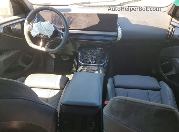 5UX53GP0XS9098916 2025 BMW X3 Gray Dashboard view