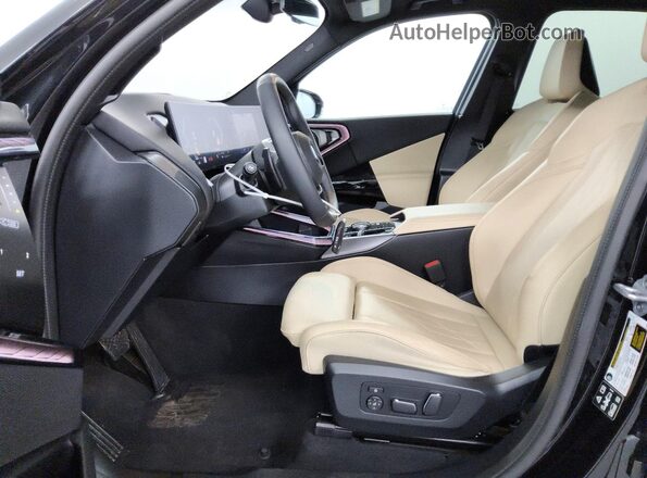 5UX53GP0XT9264823 2026 BMW X3 Black Widok wnętrza z przodu