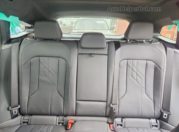 5UX73GP04T9350721 2026 BMW X3 Gray Widok tylnych siedzeń