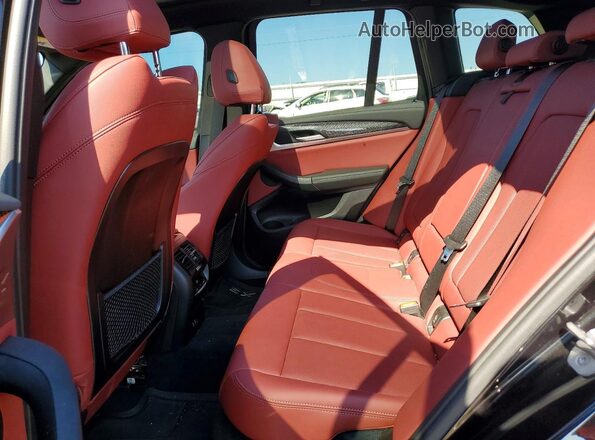 5UX83DP00R9V24215 2024 BMW X3 Black Vista interior trasera