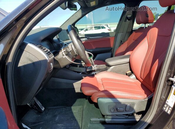 5UX83DP00R9V24215 2024 BMW X3 Black Vista interior delantera