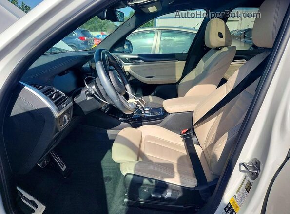 5UX83DP02P9N64745 2023 BMW X3 White Front interior view