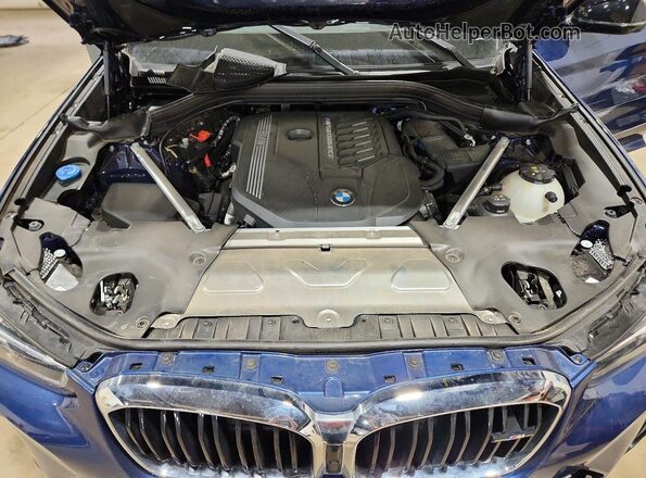 5UX83DP03R9W77994 2024 BMW X3 Blue Widok komory silnika