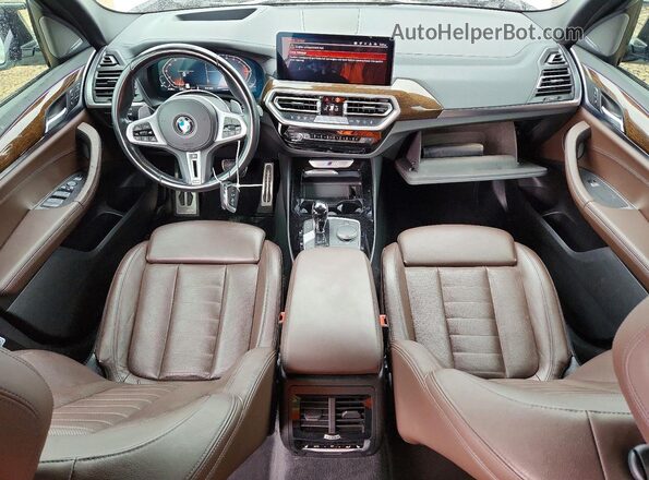 5UX83DP08N9K05557 2022 BMW X3 White Widok deski rozdzielczej