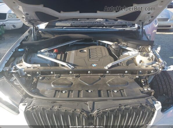 5UXCR4C02L9B44317 2020 BMW X5 White Вид ззаду