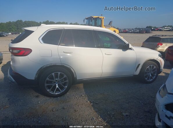 5UXCR4C02L9B44317 2020 BMW X5 White Вид задньої частини салону