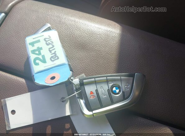 5UXCR4C02L9B44317 2020 BMW X5 White Вид панелі приладів