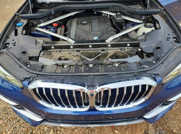 5UXCR4C02LLW63495 2020 BMW X5 Blue Engine compartment view