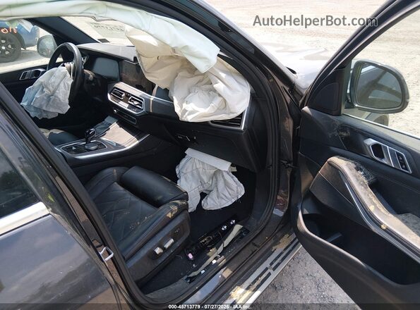 5UXCR4C02P9N44722 2023 BMW X5 Gray Vista interior delantera