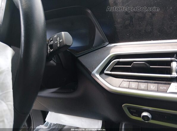 5UXCR4C02P9N44722 2023 BMW X5 Gray Vista del salpicadero