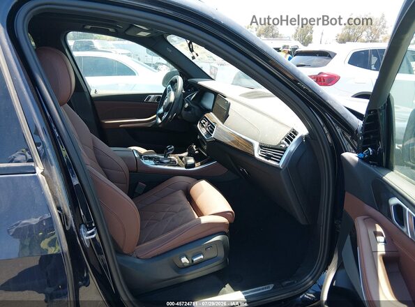 5UXCR4C02P9R77716 2023 BMW X5 Dark Blue Widok wnętrza z przodu