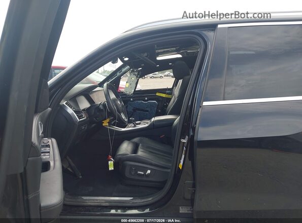 5UXCR4C03LLT18685 2020 BMW X5 Black Front interior view