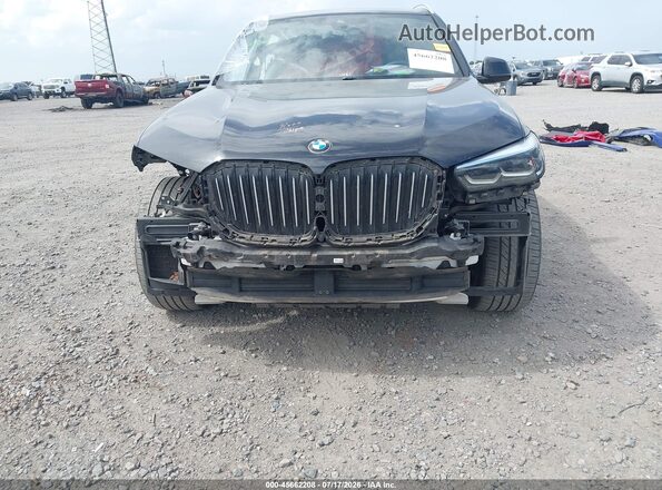 5UXCR4C03LLT18685 2020 BMW X5 Black Front view