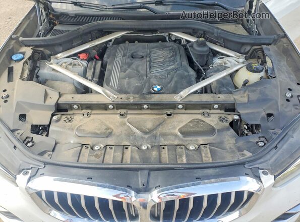 5UXCR4C05L9B94516 2020 BMW X5 Белый Вид задней части салона